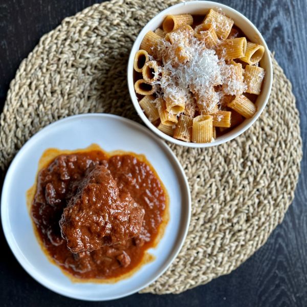 Napolitaanse ragù van de kamado