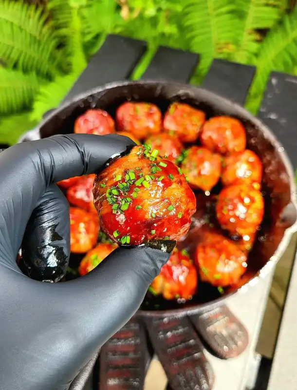 Skillet Moinkballs