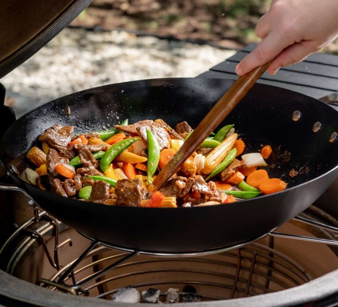 Kamado Joe karbon steel wok