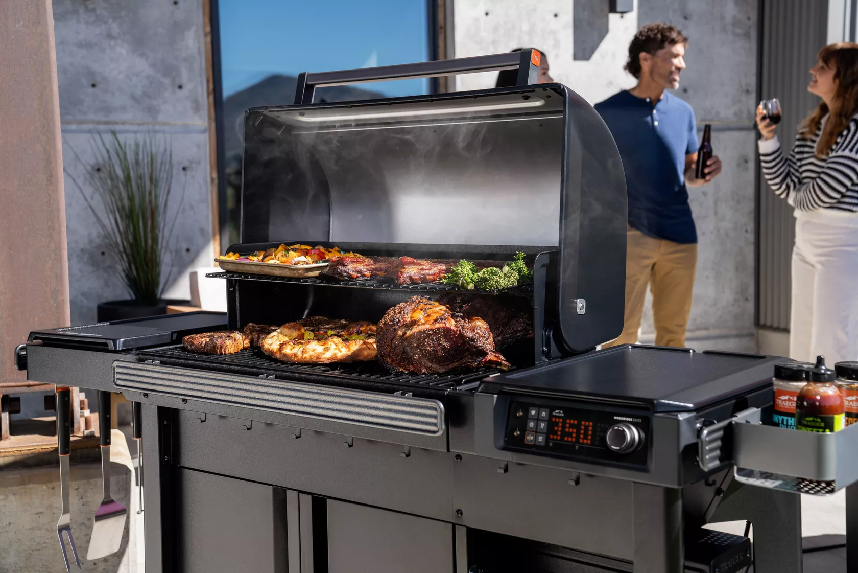 Traeger Woodridge Elite