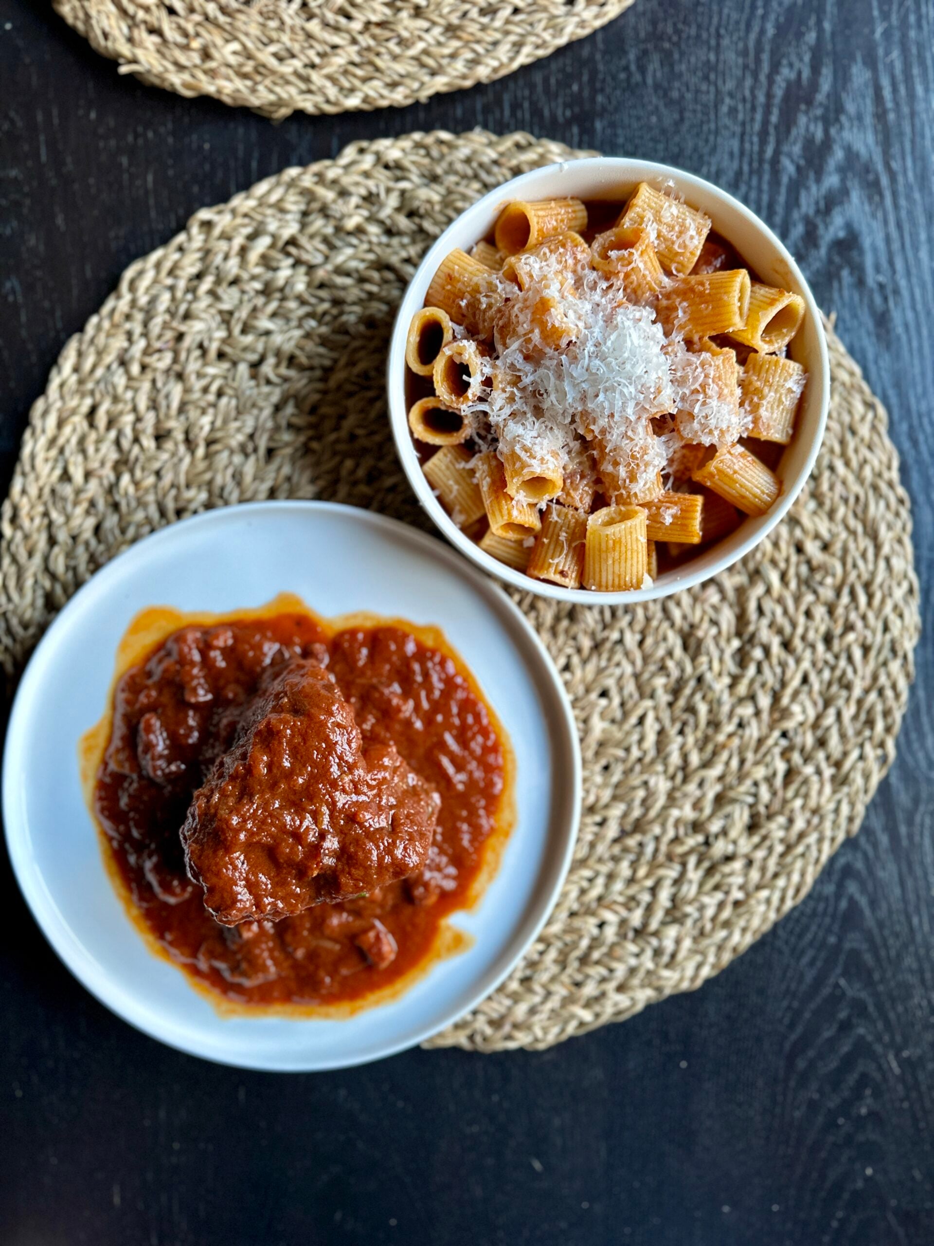 Napolitaanse ragù van de kamado