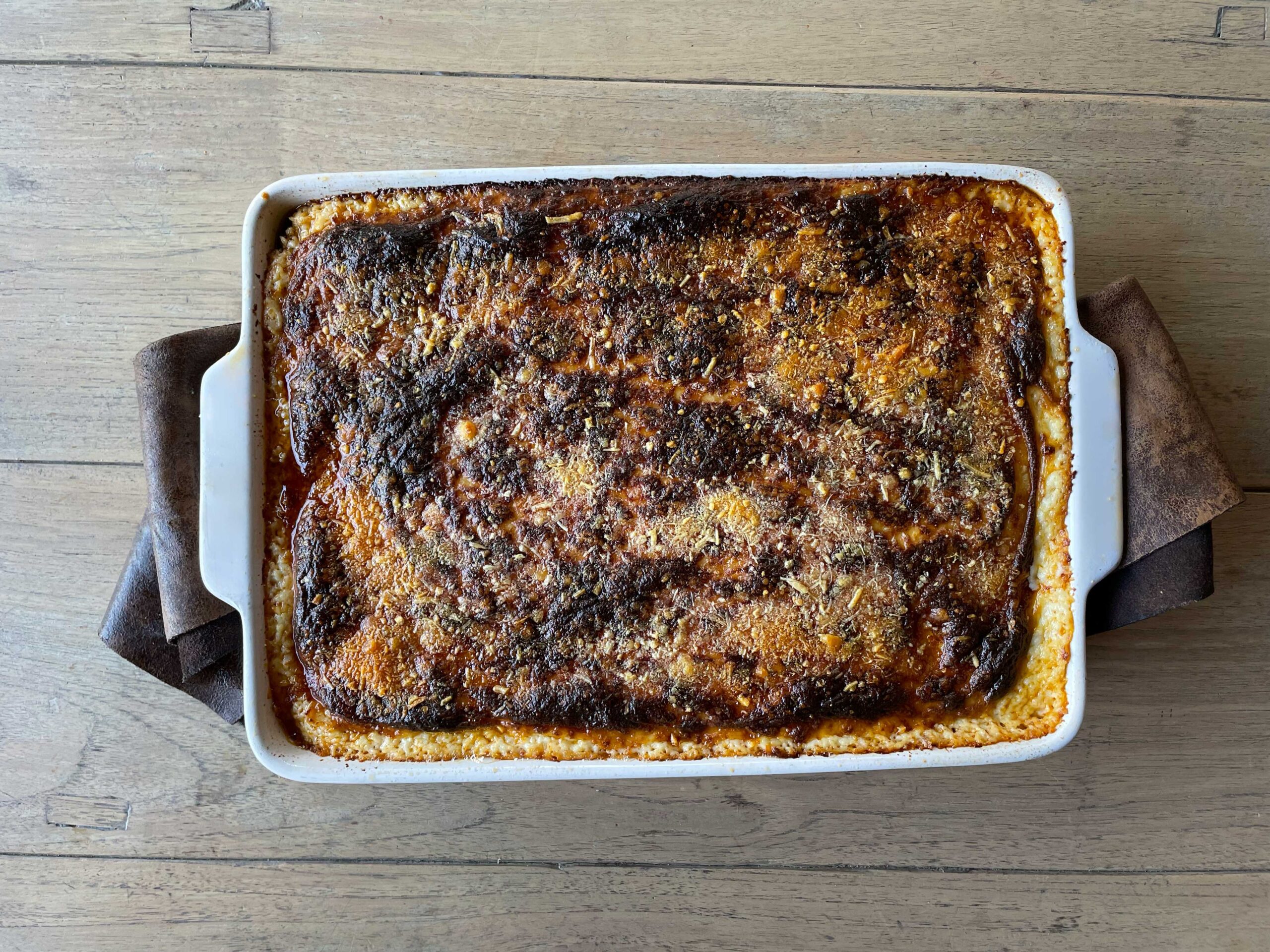 Moussaka van de houtoven