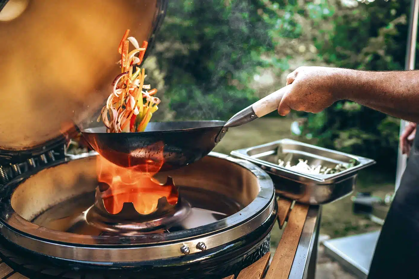Monolith wok