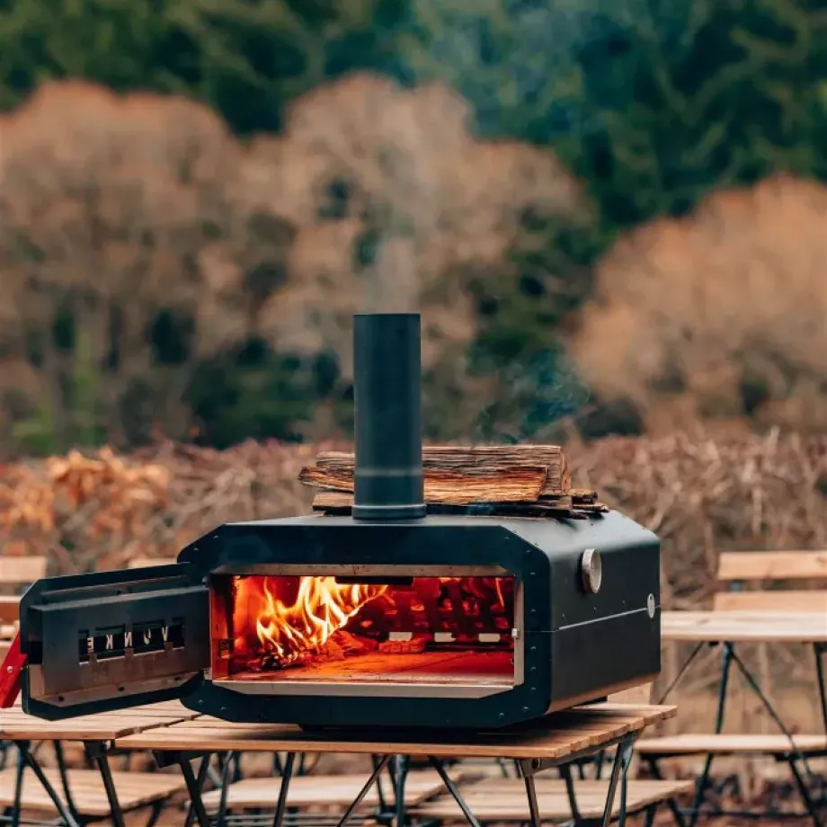 Een thermometer zit standaard in de ovendeur ingebouwd. Je leest de oventemperatuur direct af zonder extra gereedschap.