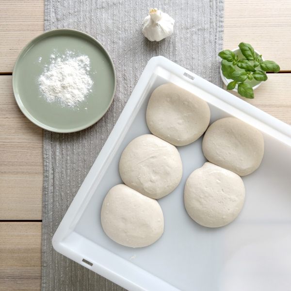 Pizzadeeg kopen &ndash; ambachtelijk zuurdesem pizzadeeg
