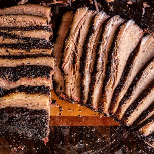 Gerookte brisket op de kamado of pellet grill