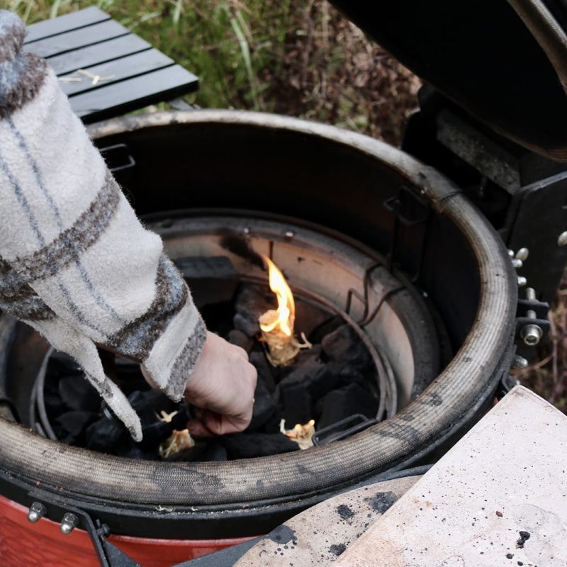 Kamado aansteken en op temperatuur houden