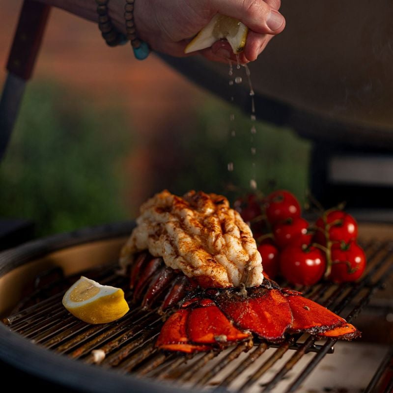 Lekkere kreeft van Kamado Joe Konnected Big Joe