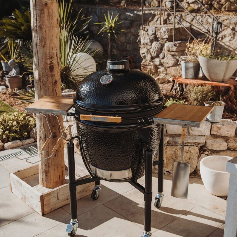 Monolith One.66 kamado bbq