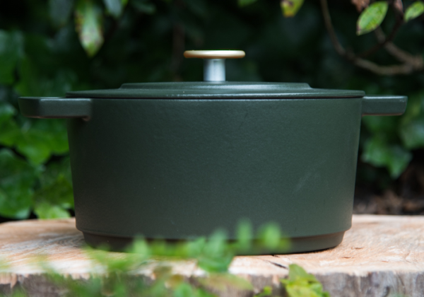 Gietijzeren pannen inbranden: zo krijg je het perfecte resultaat