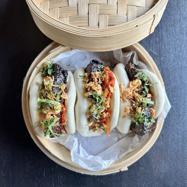 Bao met buikspek en kimchi