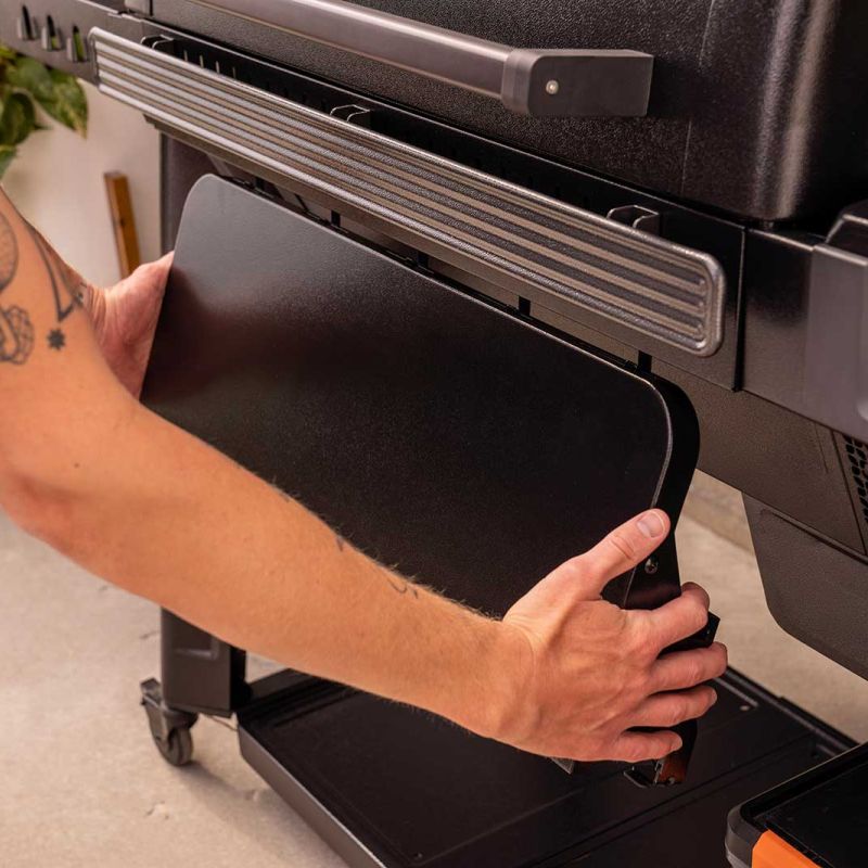 Traeger Woodridge Pro voorplank