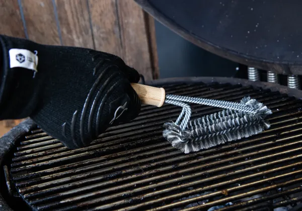 BBQ rooster schoonmaken: stappenplan voor elk type rooster