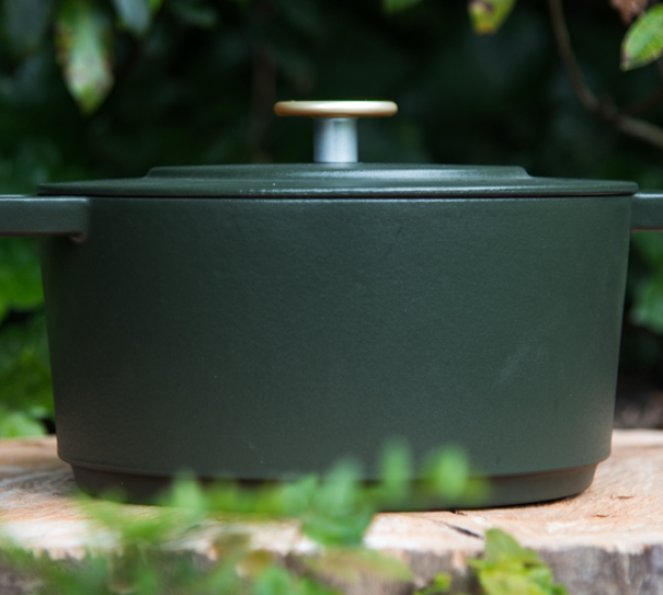 Gietijzeren pannen inbranden: zo krijg je het perfecte resultaat