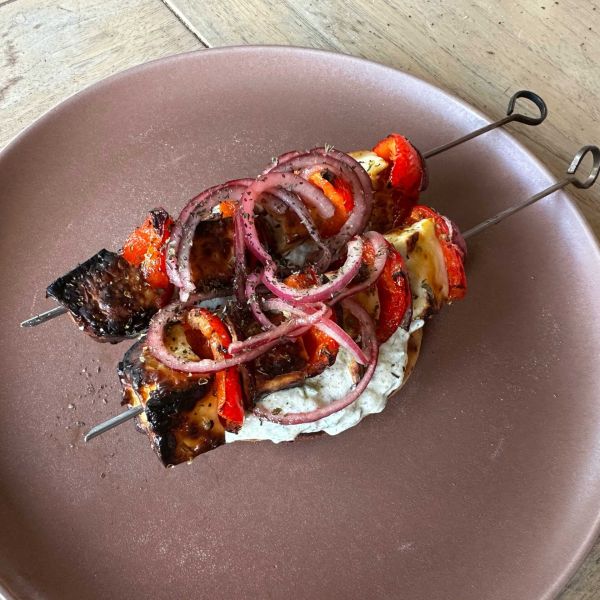 Halloumi souvlaki van de bbq