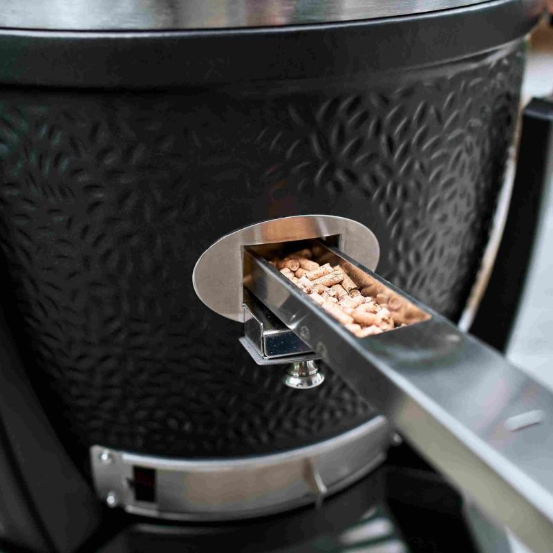 Monolith rook pellets houtsnippers feeder