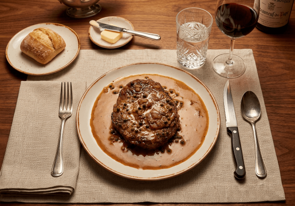 Steak au poivre ribeye pepersaus