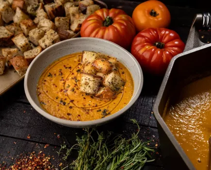 Geroosterde tomatensoep van de bbq