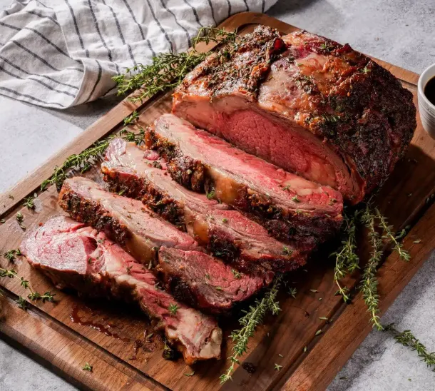 Prime Rib van de Traeger met rode wijn jus