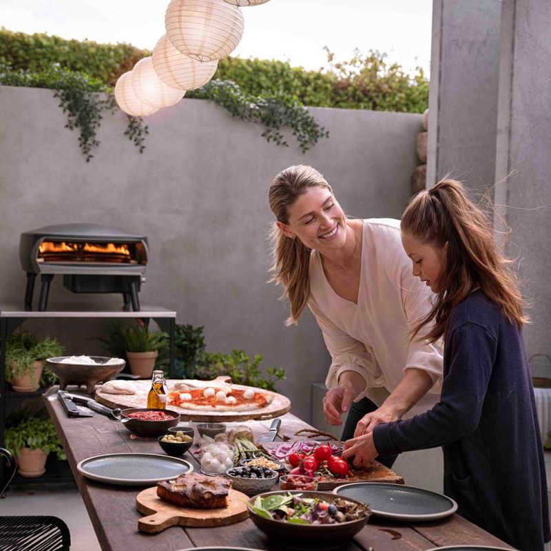 Witt Etna Rotante 16 inch pizza oven op gas in gebruik